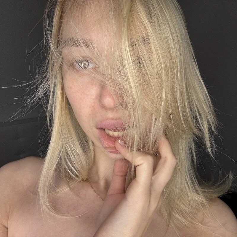 SlayBlond — FansOnlyX creator profile
