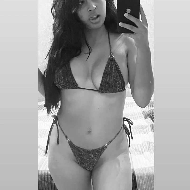 Veronica_45 — FansOnlyX creator profile