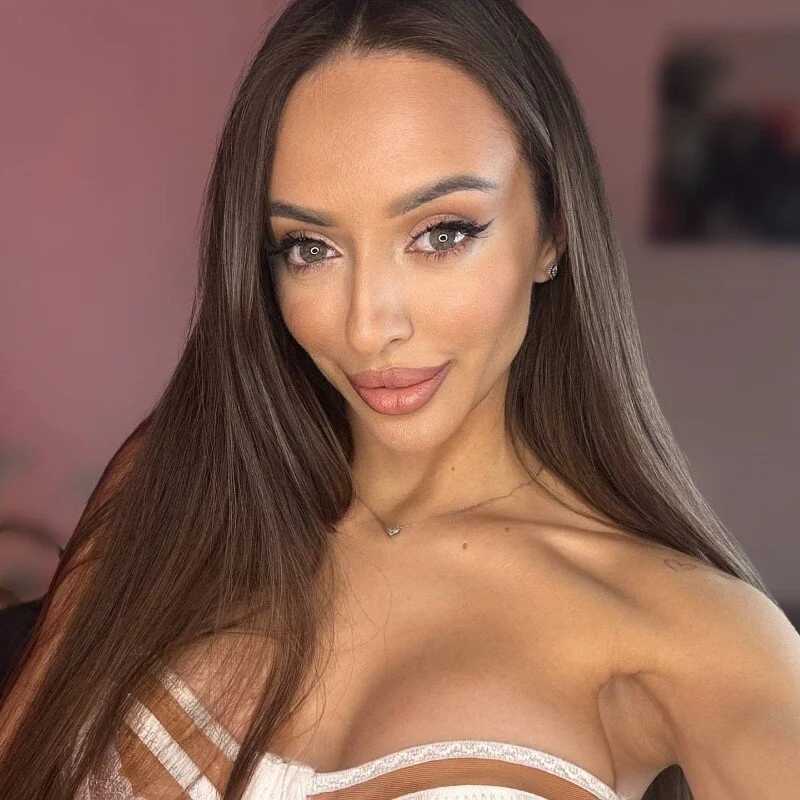 tina_akira — FansOnlyX creator profile