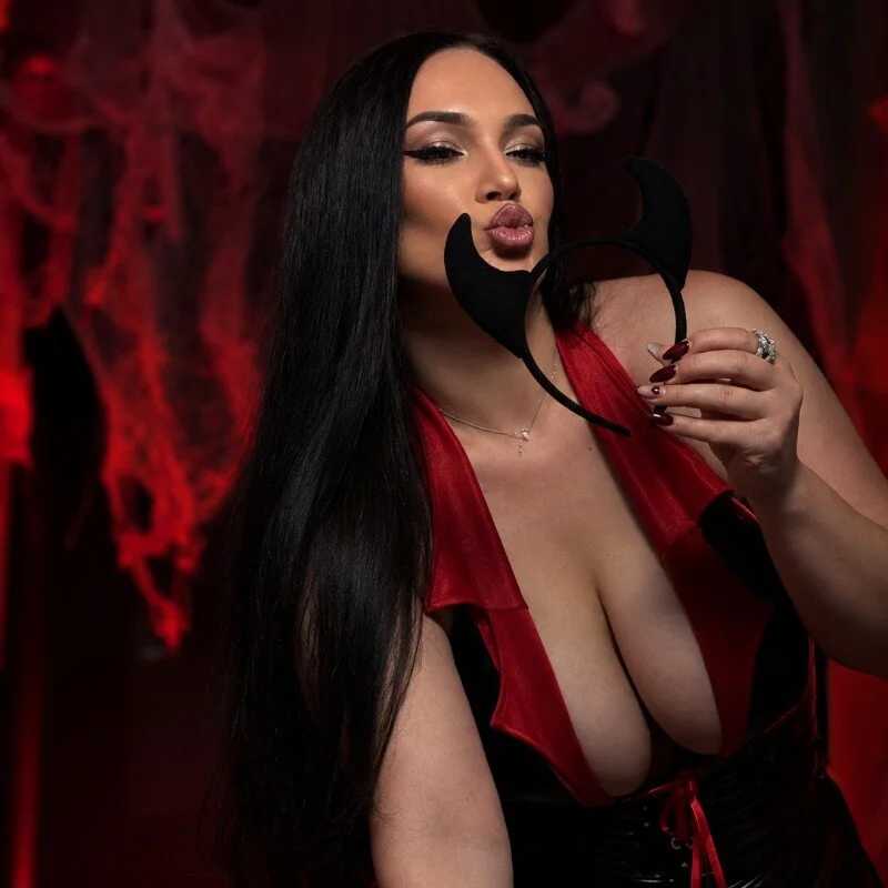 Daliya_ — FansOnlyX creator profile