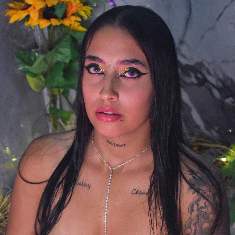 charlotte_kisss — FansOnlyX creator profile