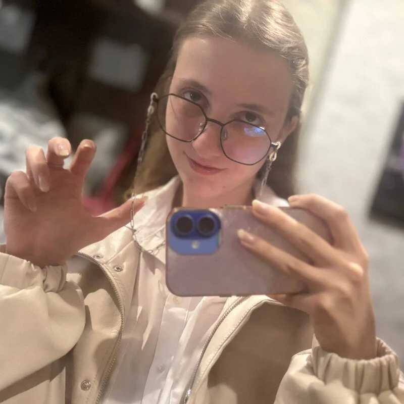 ArlenaPessin — FansOnlyX creator profile