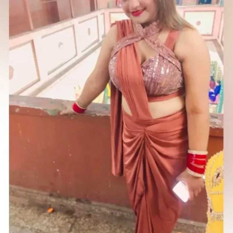 DESI-DOLLLL — FansOnlyX creator profile