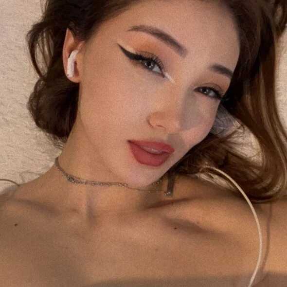 MiaRie — FansOnlyX creator profile