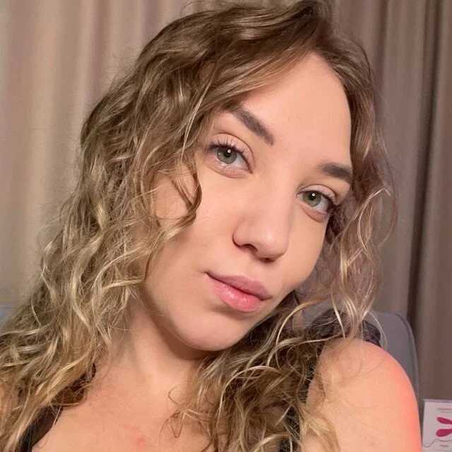 alice_charm_ — FansOnlyX creator profile
