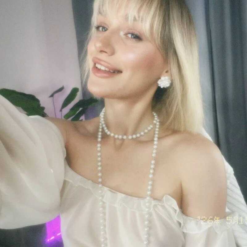 Ice_Strawberry — FansOnlyX creator profile