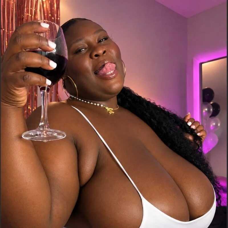 CarolinaGomez_ — FansOnlyX creator profile