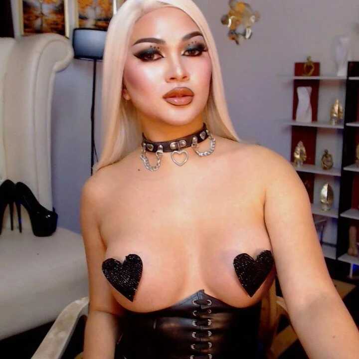 PrettyCockAthena — FansOnlyX creator profile