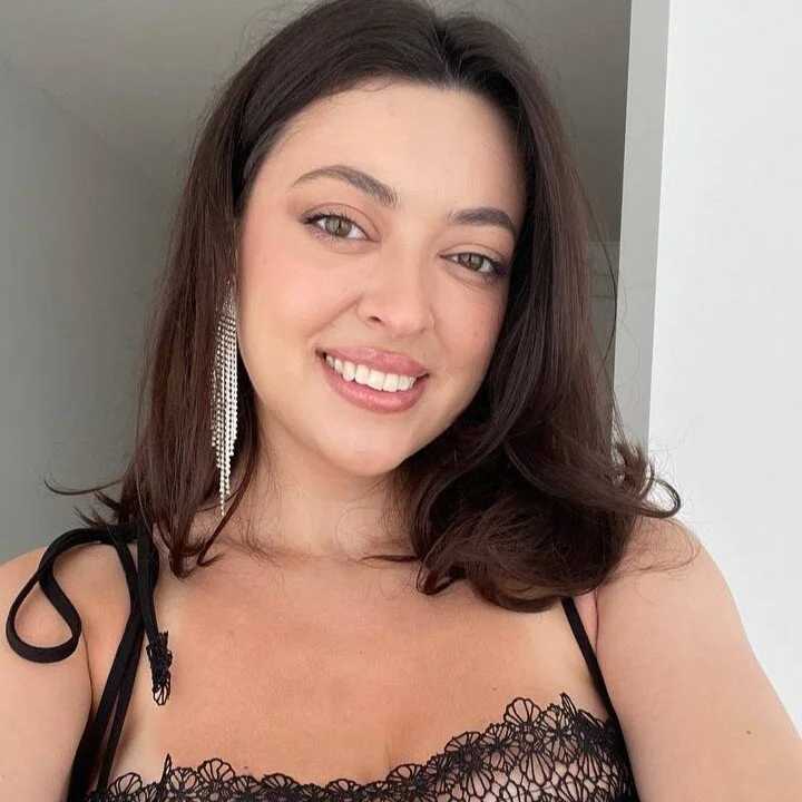 Valerieeexx — FansOnlyX creator profile