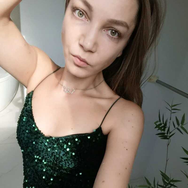 EmillyPlay — FansOnlyX creator profile