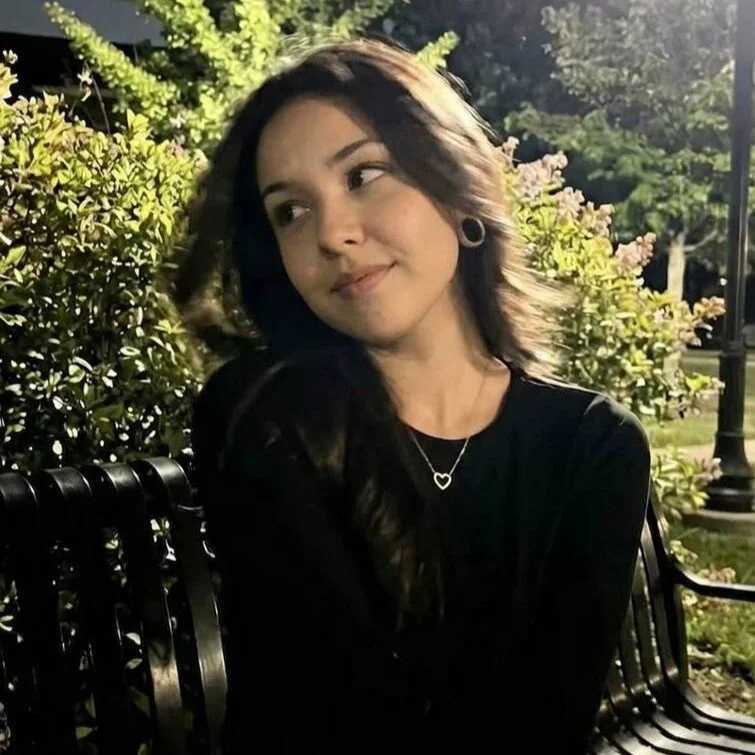 KeriAholt — FansOnlyX creator profile