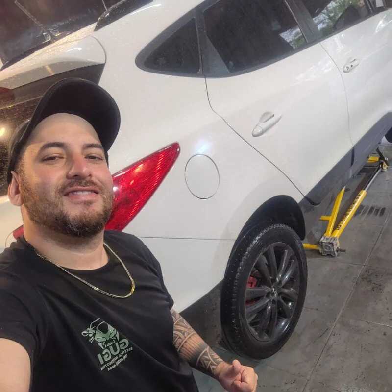 Chris18cmmmmmmmm — FansOnlyX creator profile