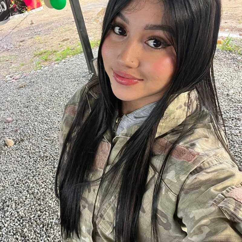 Analia18_ — FansOnlyX creator profile