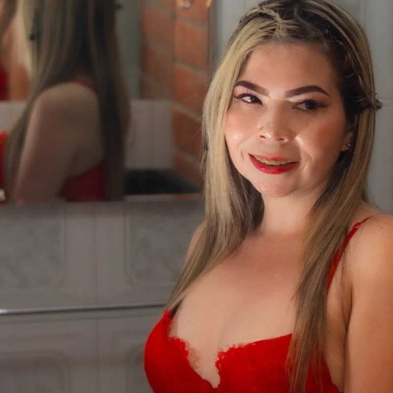 Annyeliz — FansOnlyX creator profile