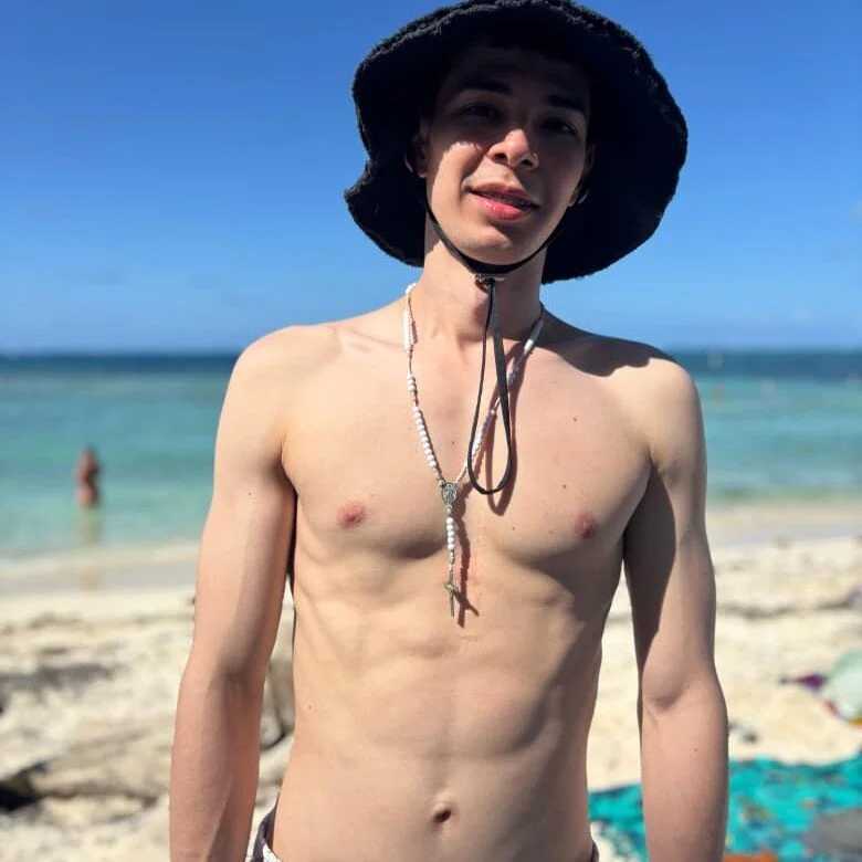 Brandon_Wolf — FansOnlyX creator profile