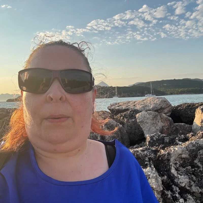 Schmetterlings-Lady — FansOnlyX creator profile