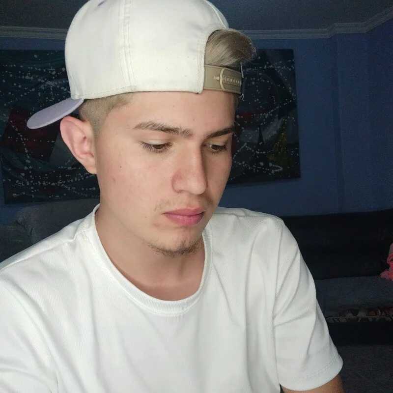 patrik_027 — FansOnlyX creator profile