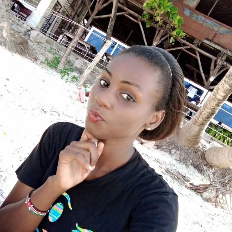 Myrah200 — FansOnlyX creator profile