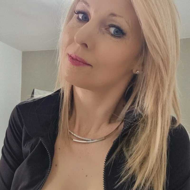 SweetTaya33 — FansOnlyX creator profile