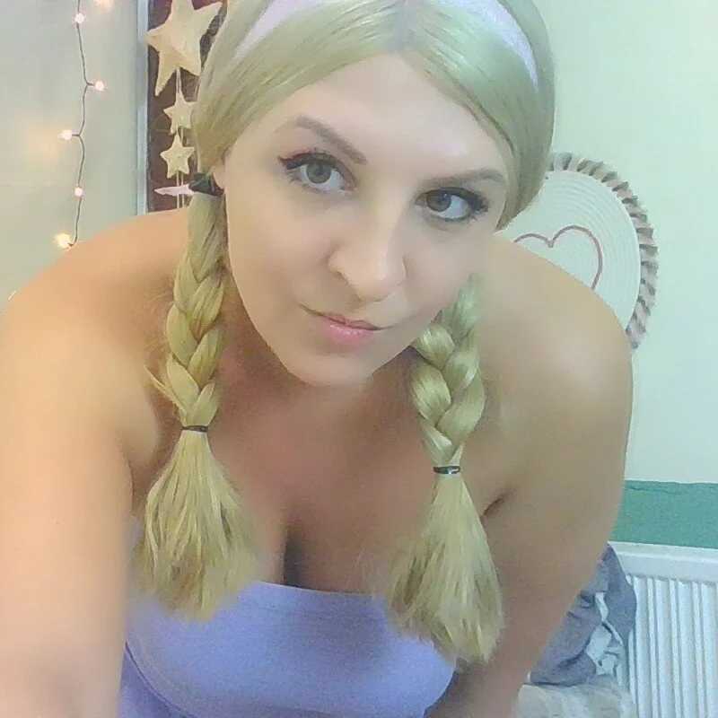 NikiLeex27 — FansOnlyX creator profile