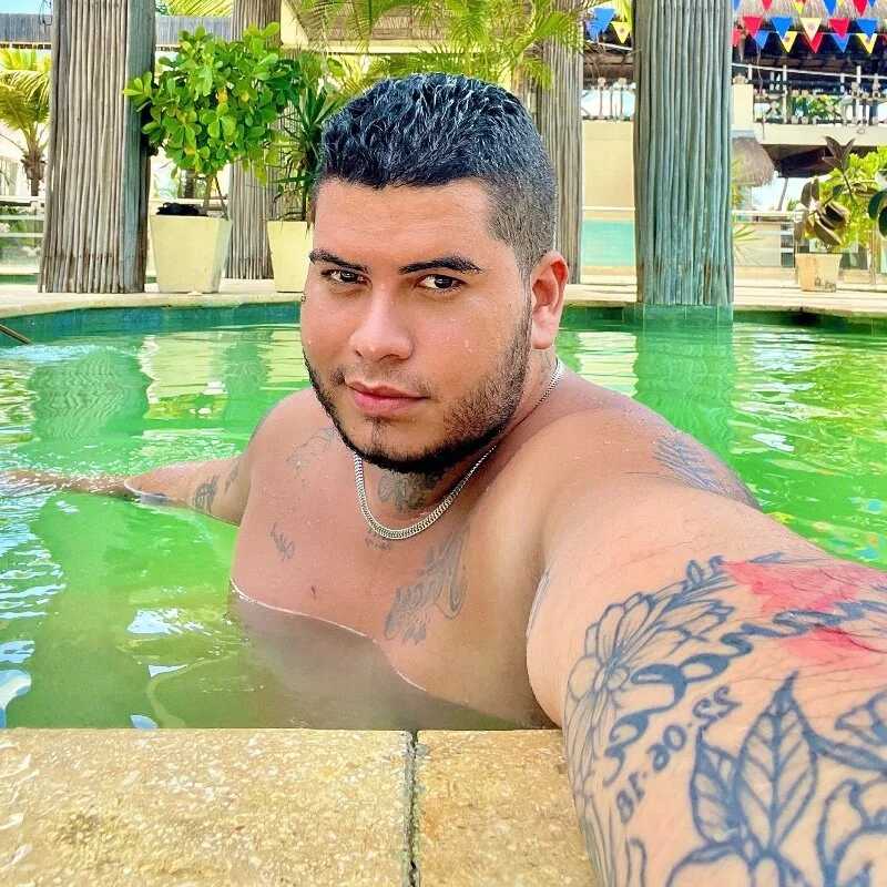 Thomas_chubbyxhot — FansOnlyX creator profile