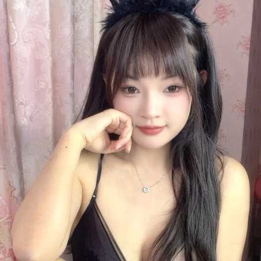 love-yiyi — FansOnlyX creator profile