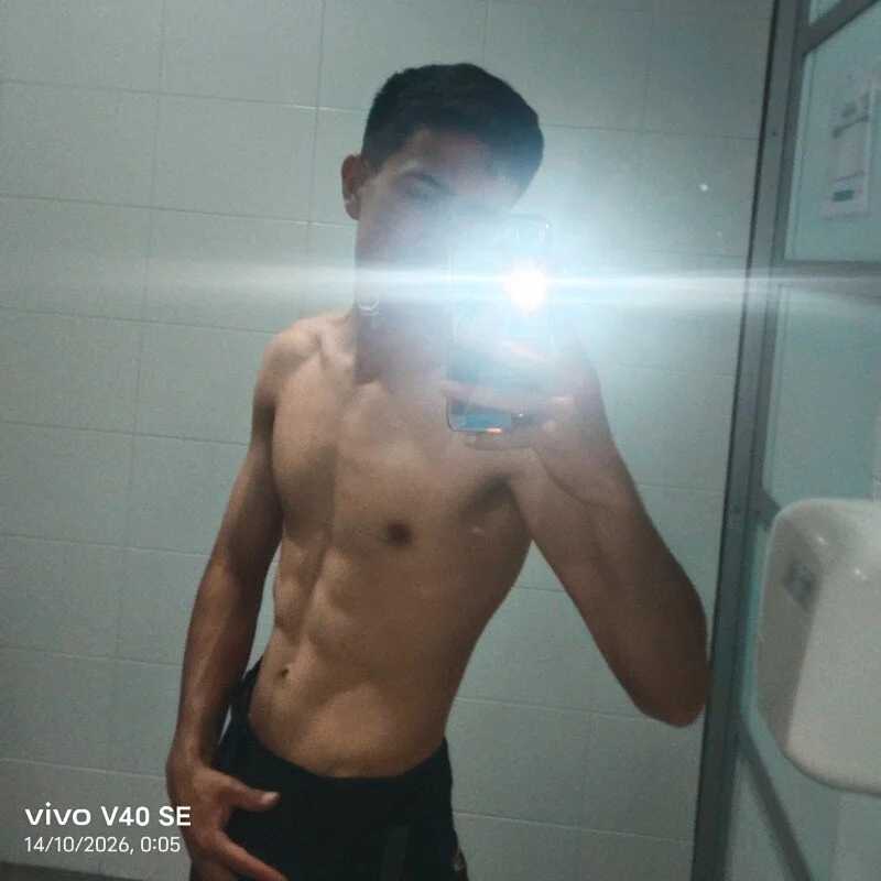 vic0705 — FansOnlyX creator profile
