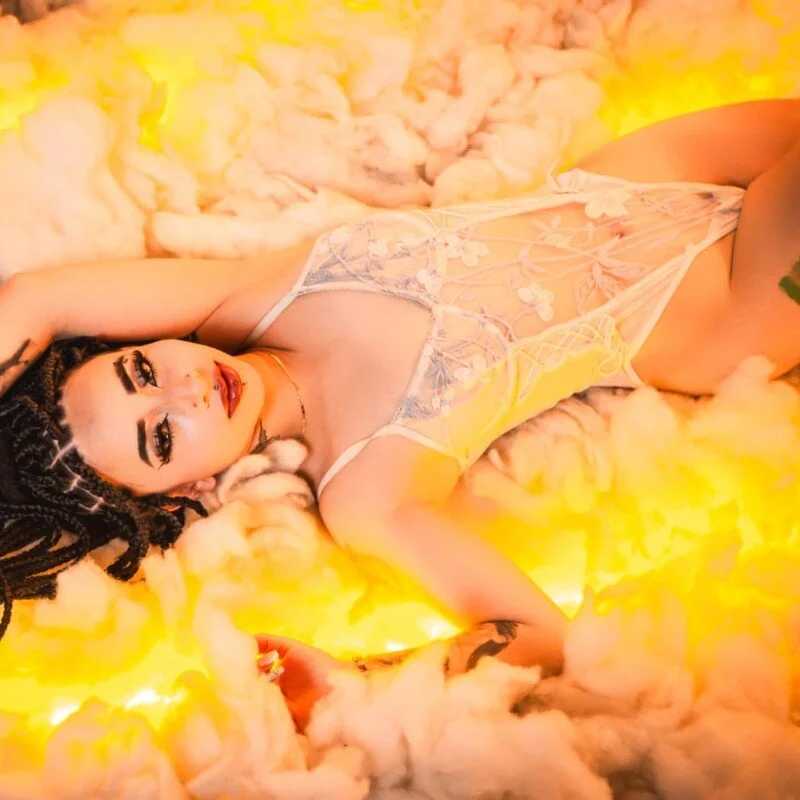 hanna__azumi — FansOnlyX creator profile