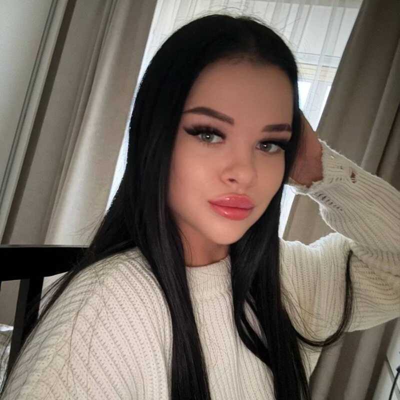 TammaraEssen — FansOnlyX creator profile