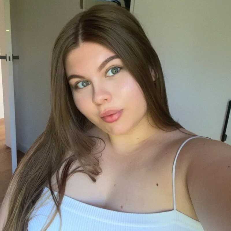 AbbyLuxee — FansOnlyX creator profile
