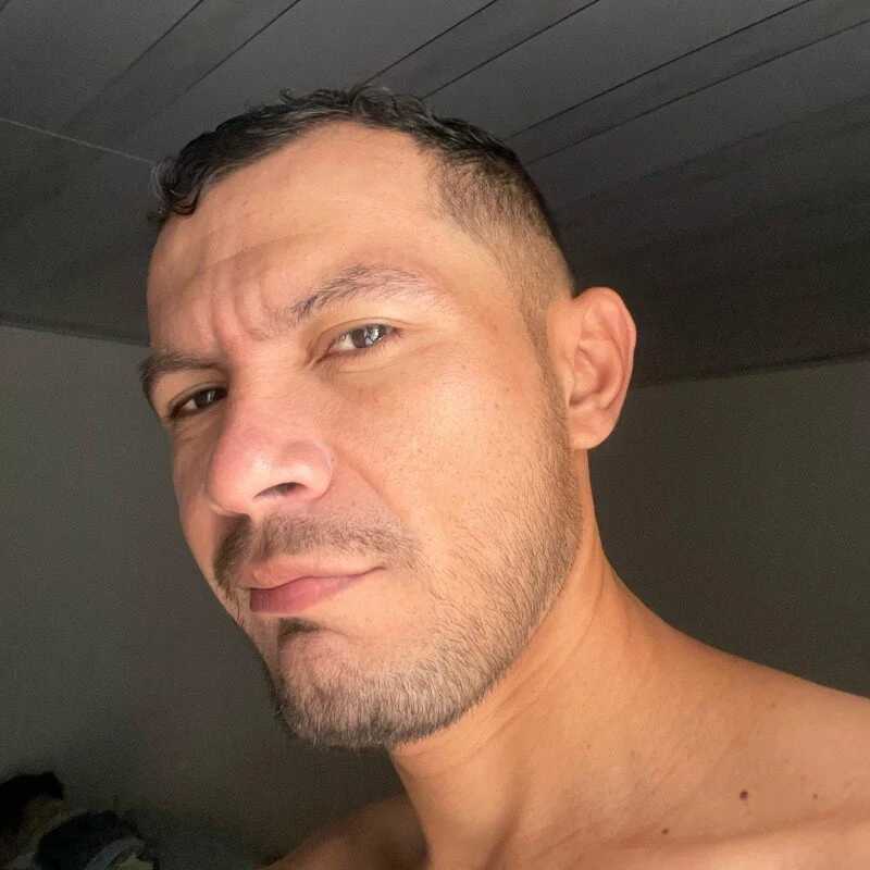 Skinyhot99 — FansOnlyX creator profile