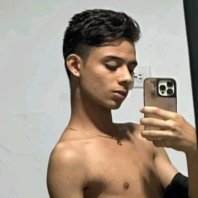 valentin_knox — FansOnlyX creator profile