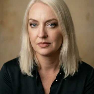 Julia20X — FansOnlyX creator profile