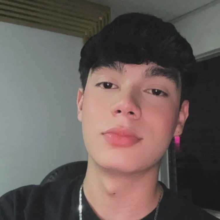 Karim_Clark_01 — FansOnlyX creator profile