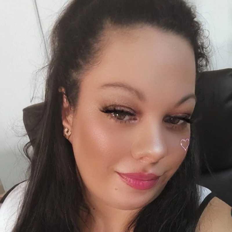 SilkQueenn — FansOnlyX creator profile