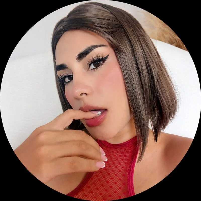 Emmiily_1 — FansOnlyX creator profile