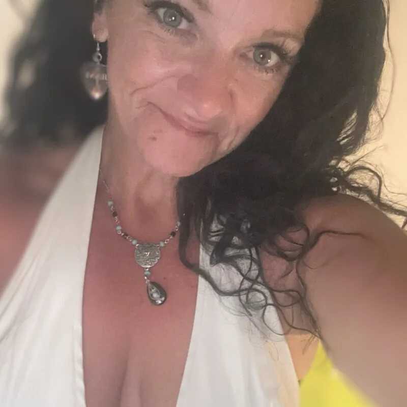 Aprils4181 — FansOnlyX creator profile