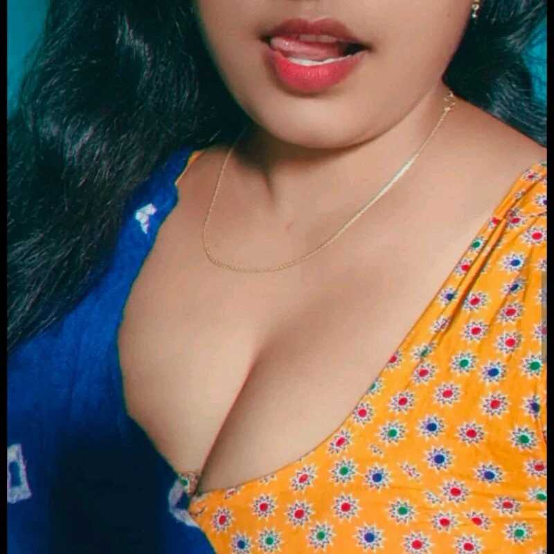 Hot-deyaa — FansOnlyX creator profile