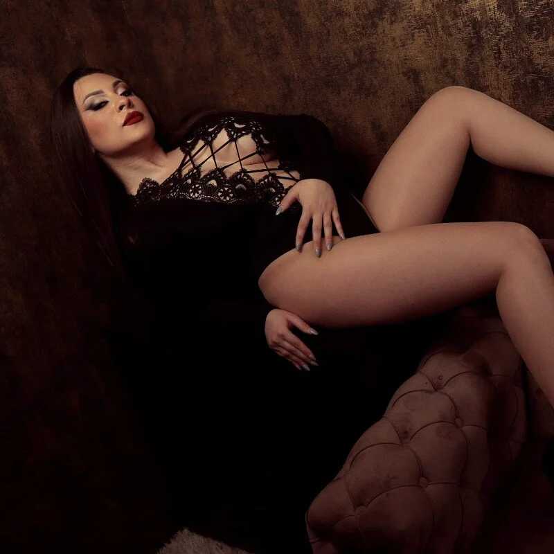 MistressAmberCrost — FansOnlyX creator profile