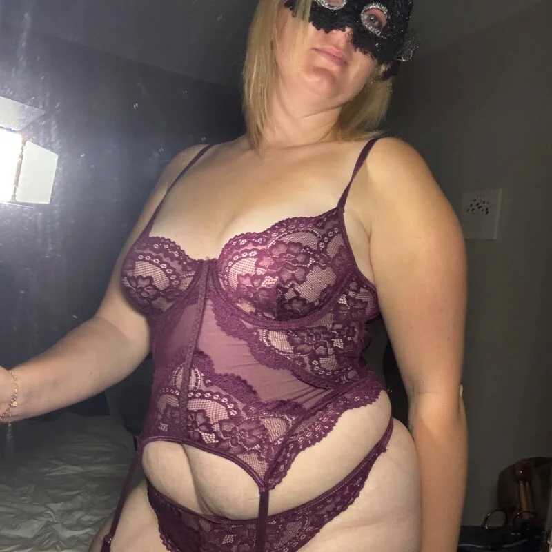 Eroxia — FansOnlyX creator profile
