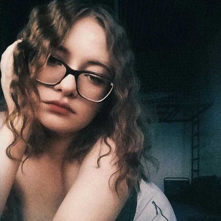 JuliNy_x — FansOnlyX creator profile