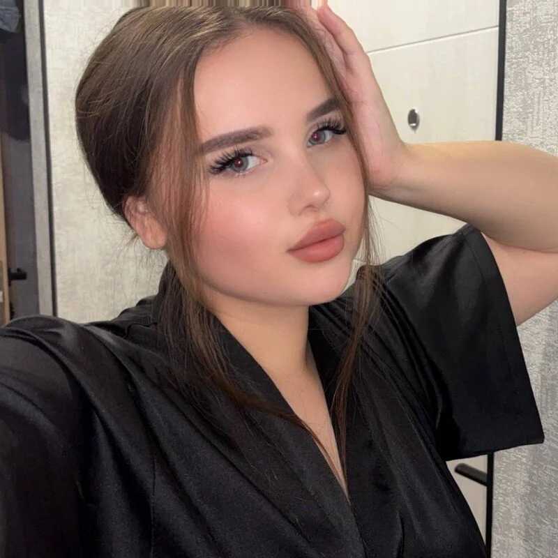 RoyalLizy — FansOnlyX creator profile