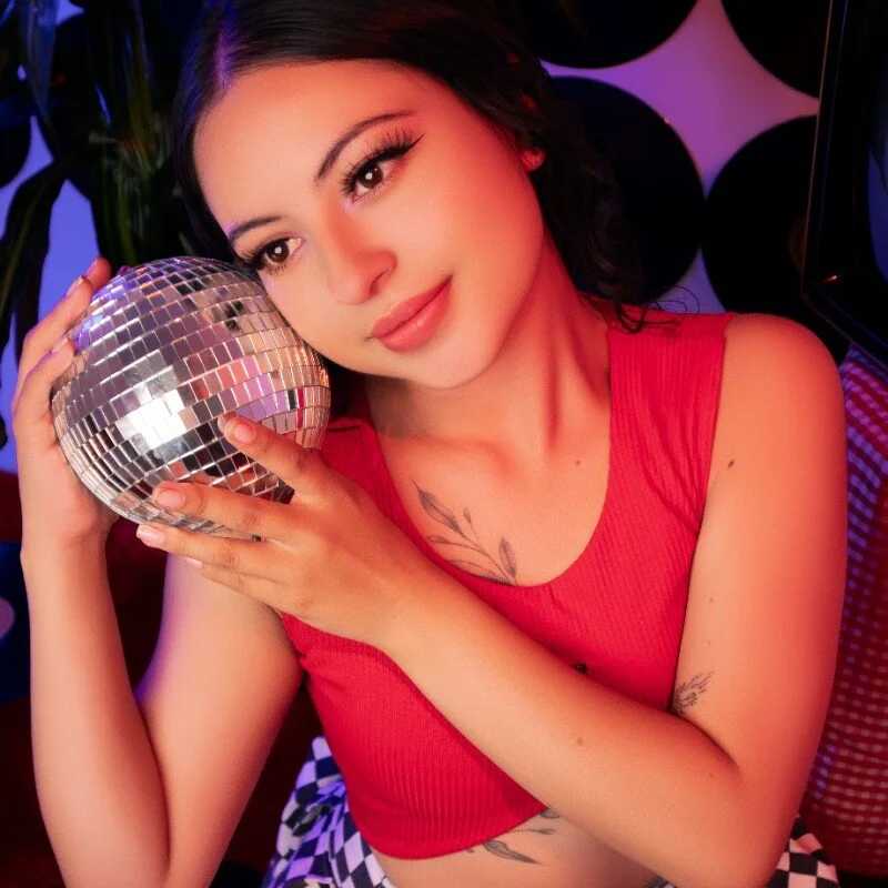 MiaBenet — FansOnlyX creator profile