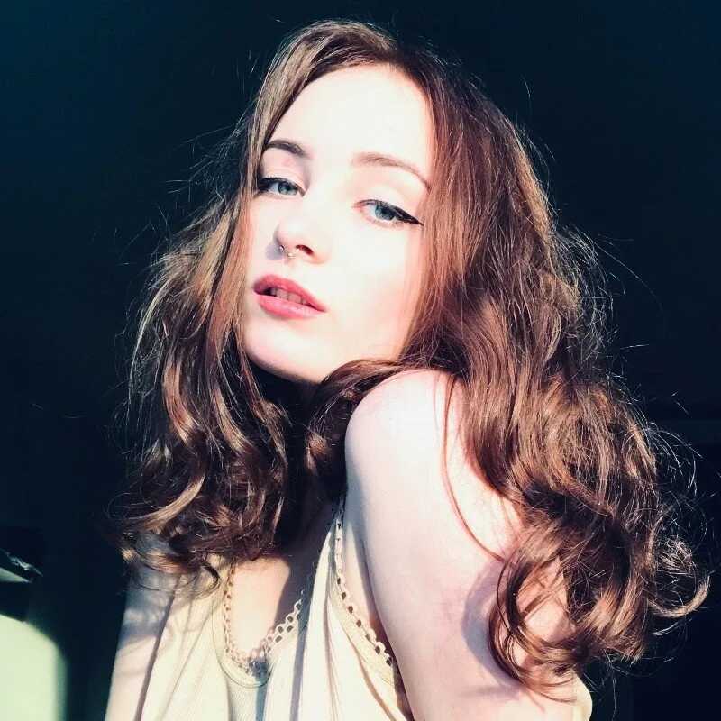 Laralianna — FansOnlyX creator profile