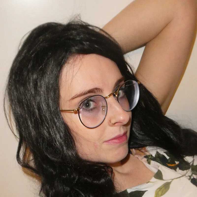 secretmia — FansOnlyX creator profile