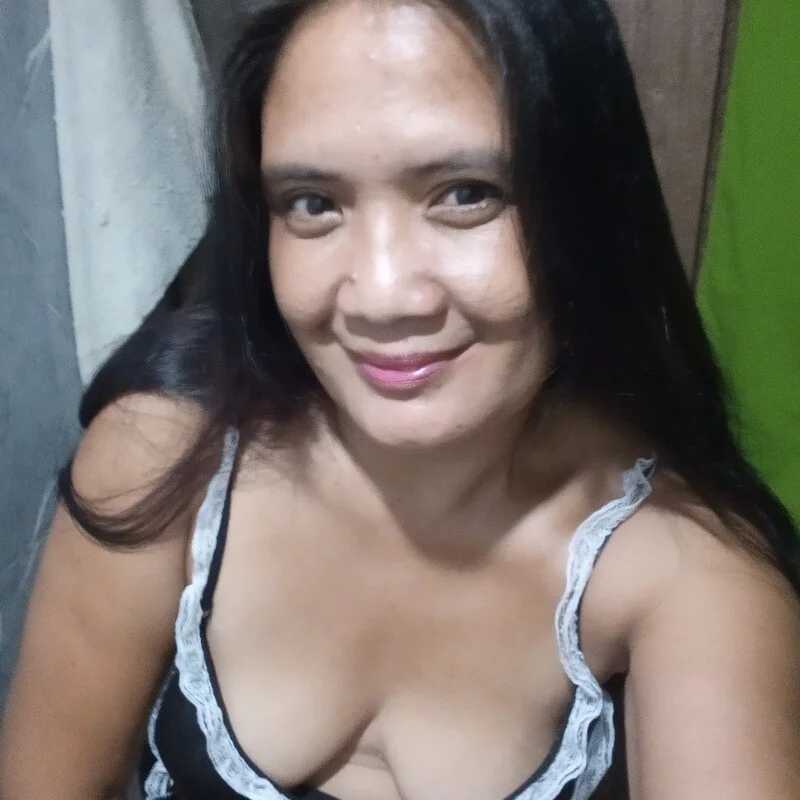 PinayZaira — FansOnlyX creator profile