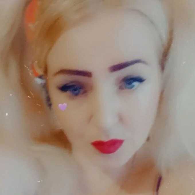 LanaFoxx — FansOnlyX creator profile