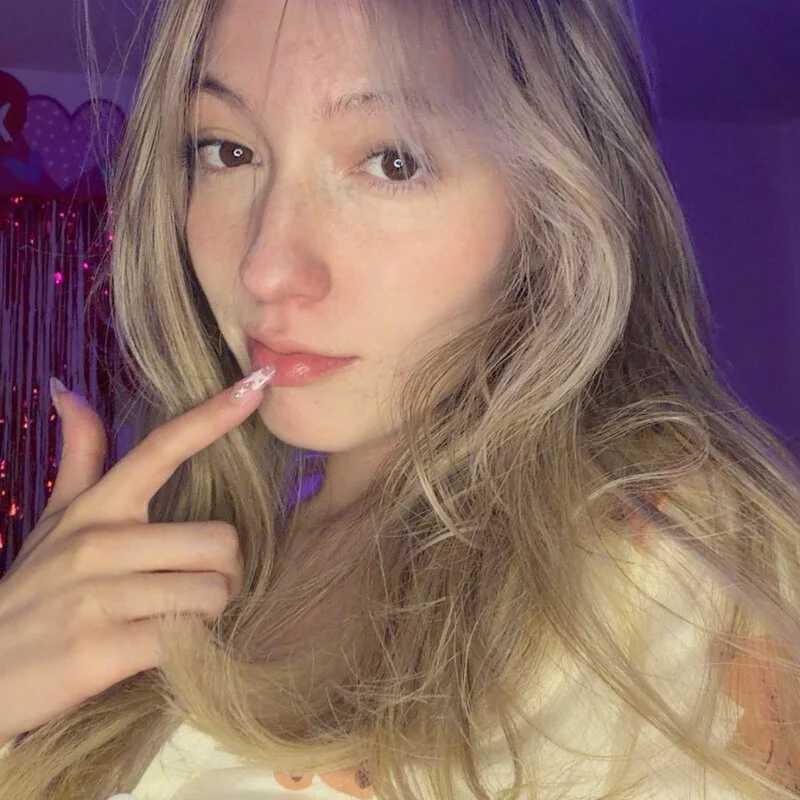 ReenKitty — FansOnlyX creator profile