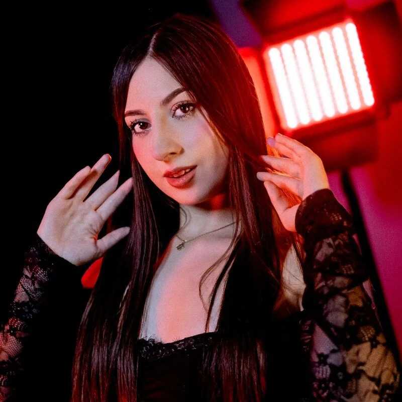 SofiJones_ — FansOnlyX creator profile