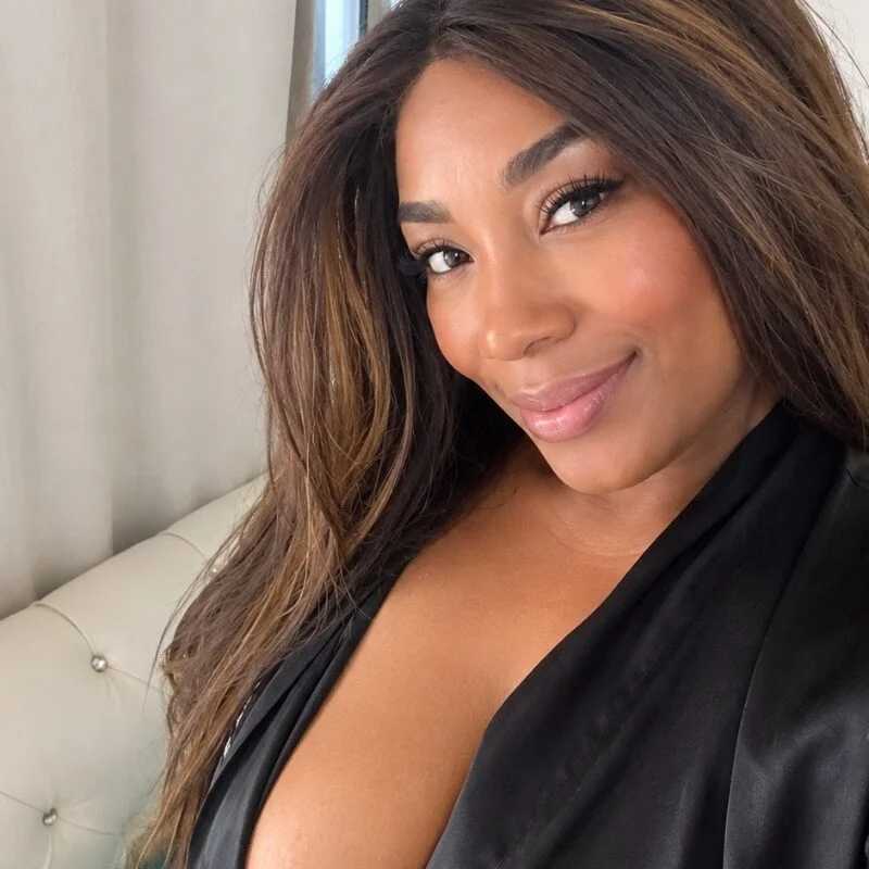 MadameEbony — FansOnlyX creator profile
